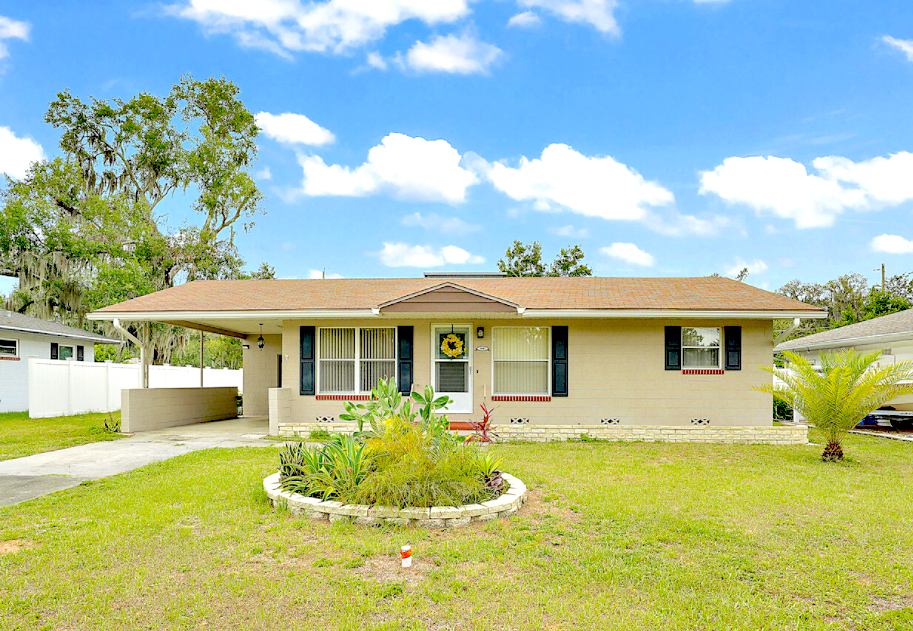 Explore this Eustis, FL Home for Sale with Spacious Backyard